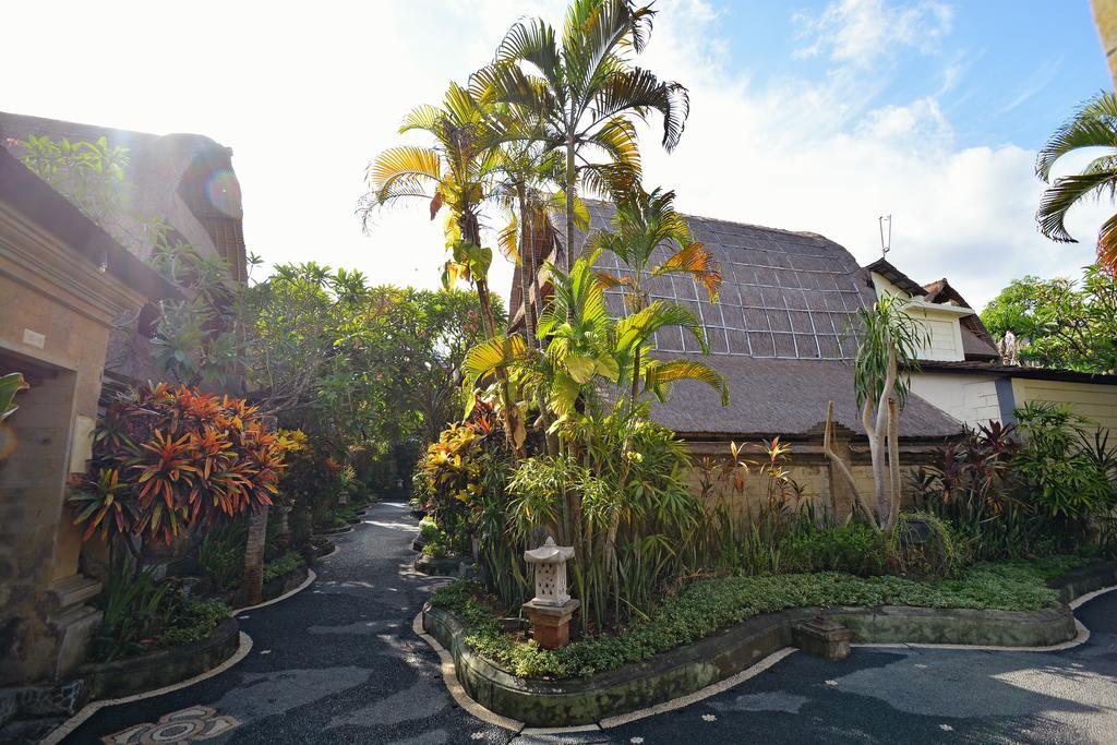 Puri Dewa Bharata Hotel & Villas Legian  Exterior photo